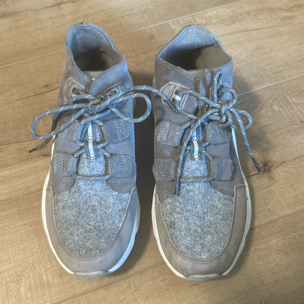 Sorel kinetic shoes